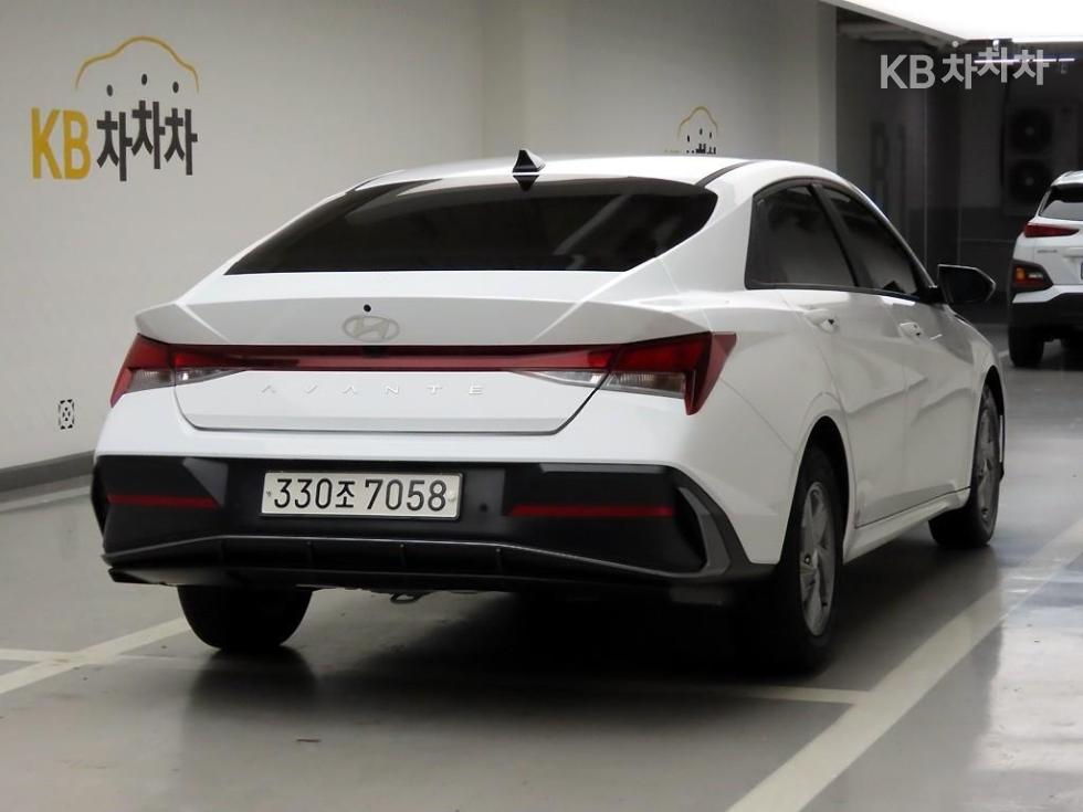 Hyundai Avante Smart — фото 4