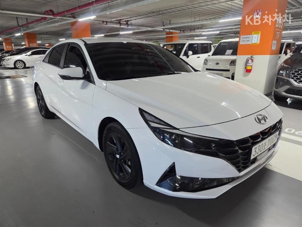 Hyundai Avante — фото 2