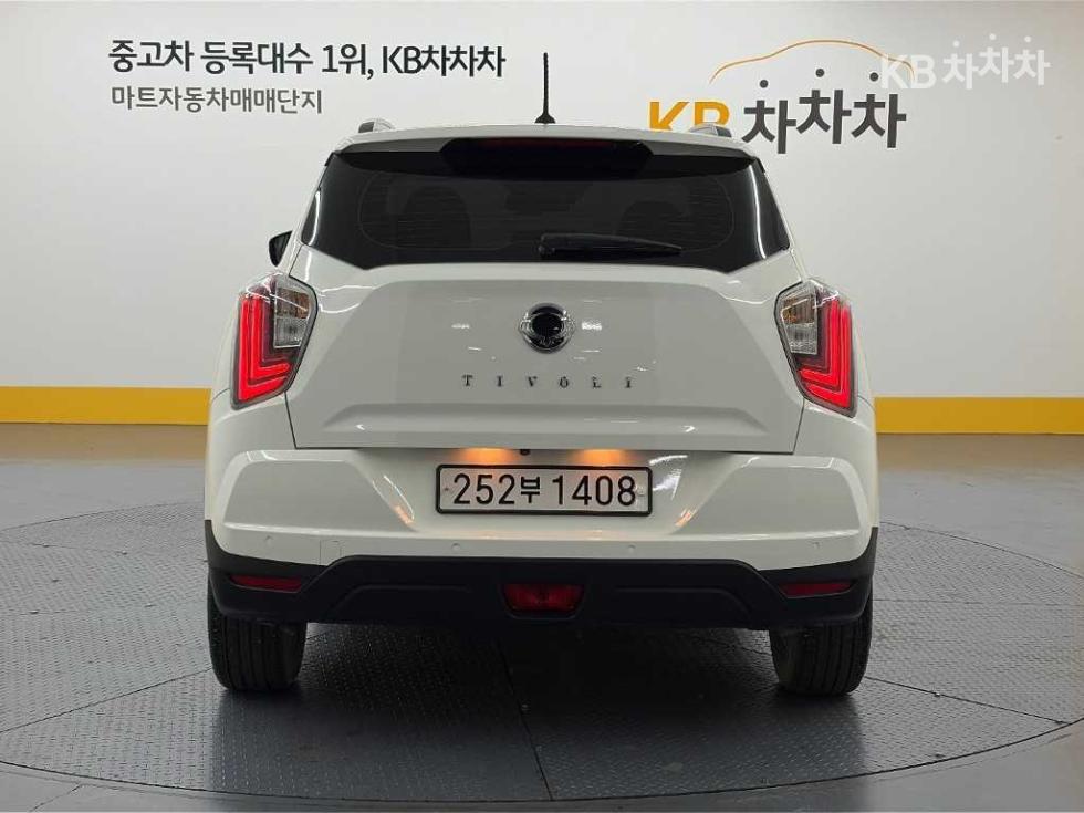 KG Mobility Tivoli BASE MODEL — фото 3