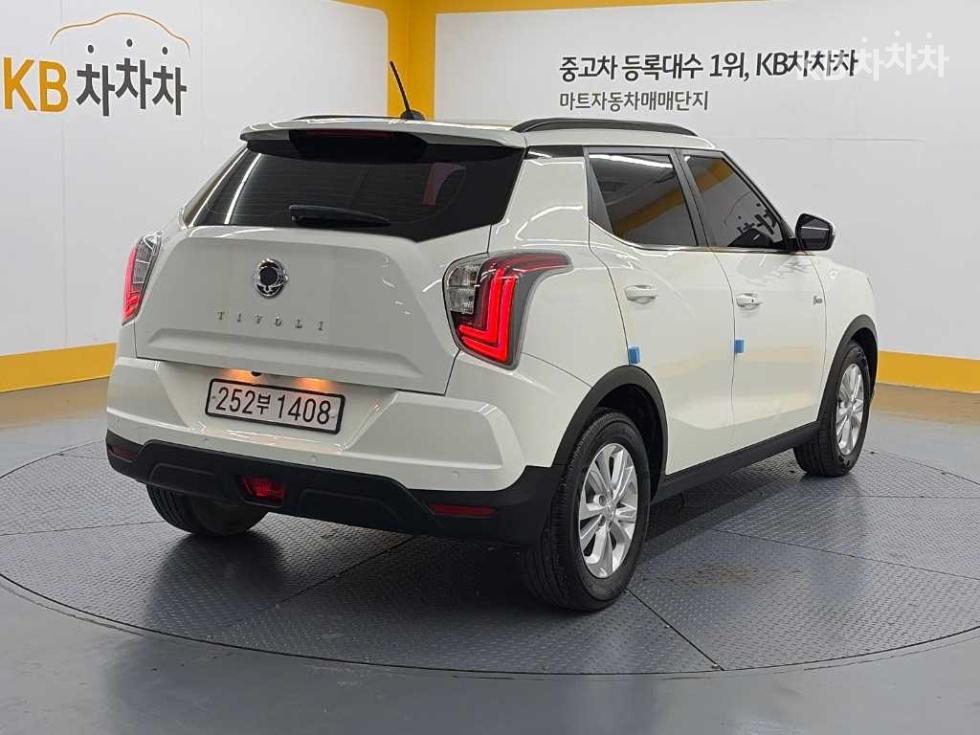 KG Mobility Tivoli BASE MODEL — фото 4
