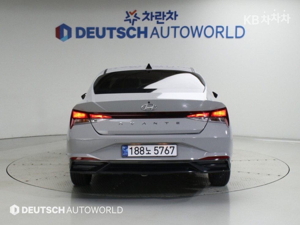 Hyundai Avante — фото 4