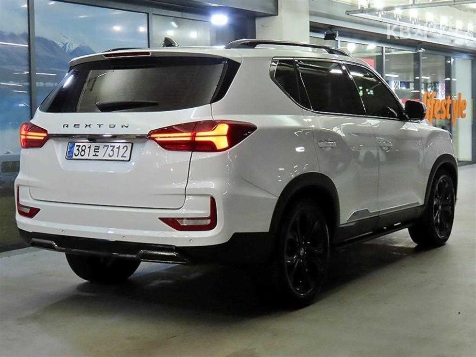 KG Mobility Rexton The Black — фото 4
