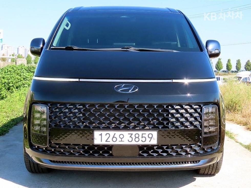 Hyundai Staria PRESTIGE — фото 1