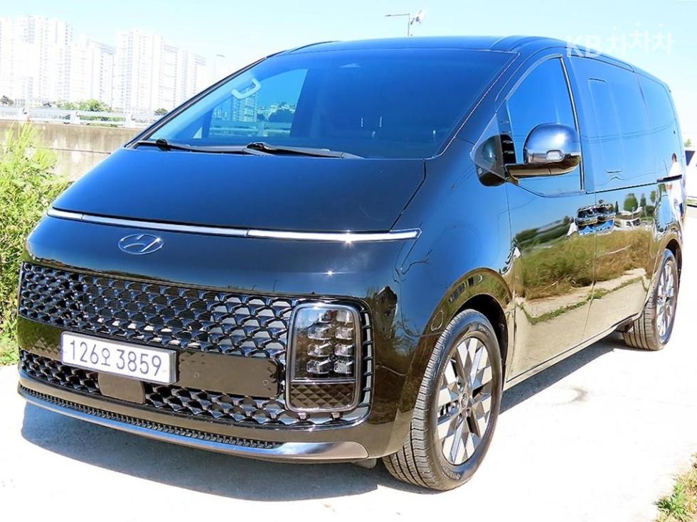Hyundai Staria PRESTIGE — фото 2