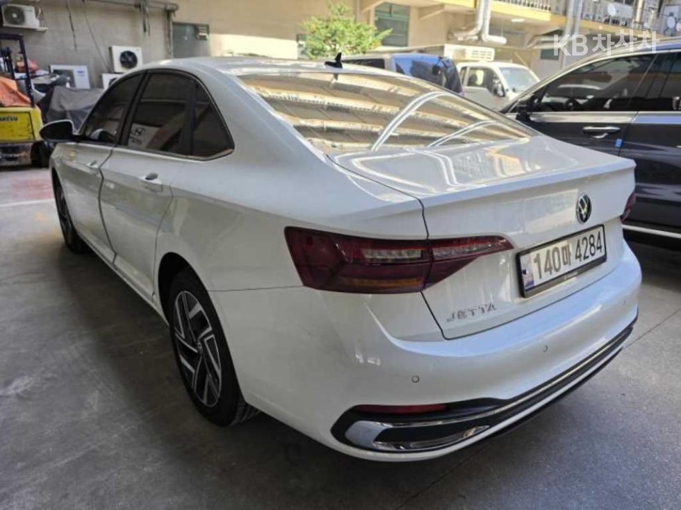 Volkswagen Premium — фото 4