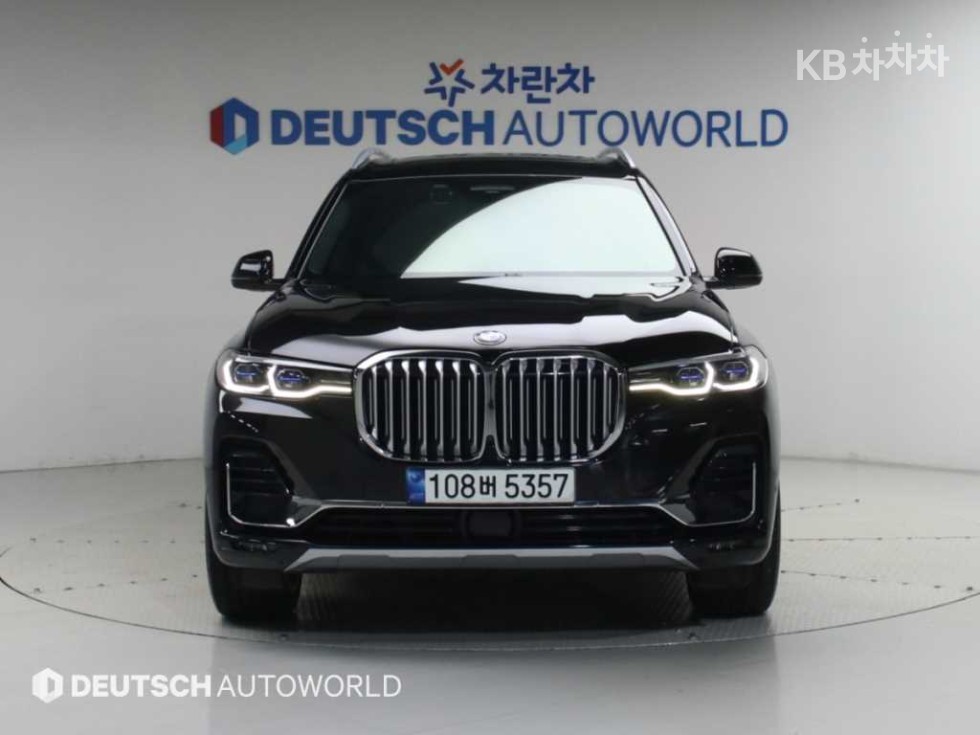 BMW X7 6 — фото 3
