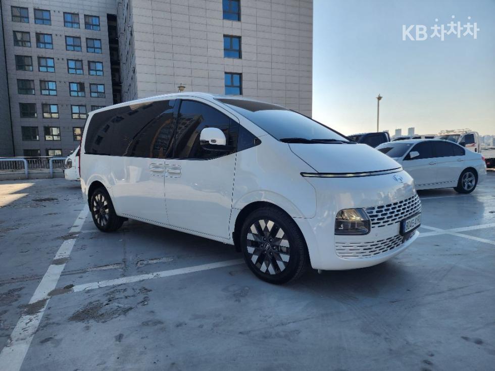 Hyundai Staria — фото 2