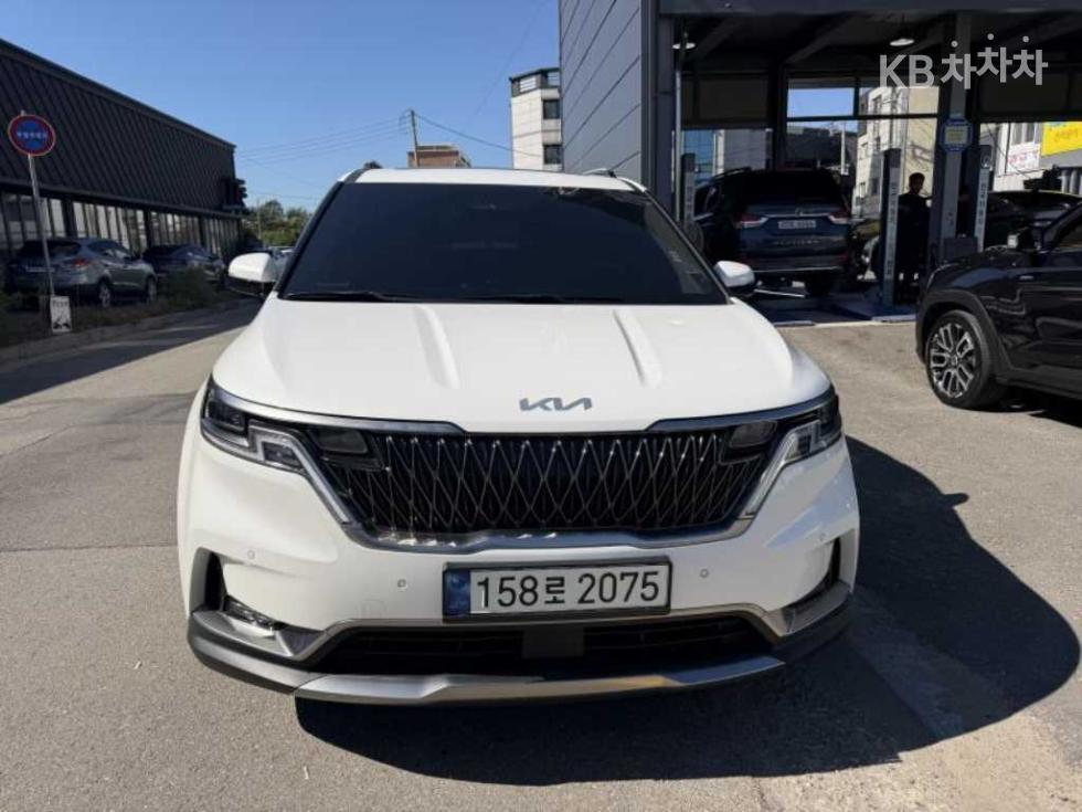 Kia Carnival SIGNATURE — фото 1