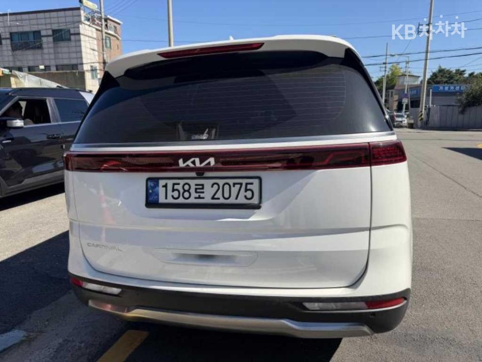 Kia Carnival SIGNATURE — фото 4