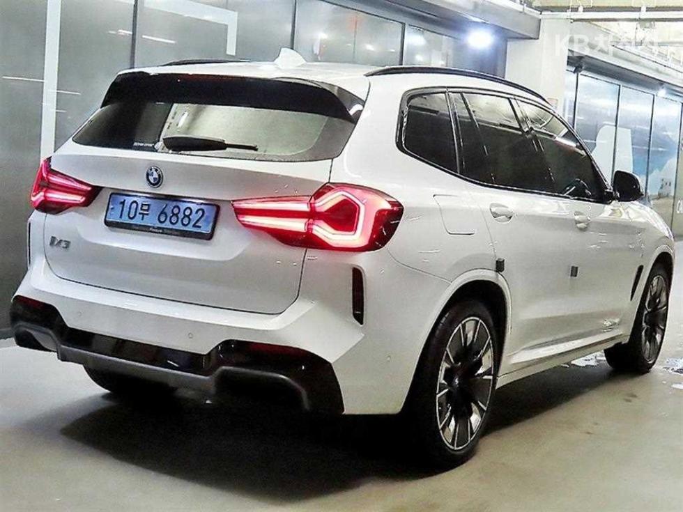 BMW iX3 M Sport Package — фото 4