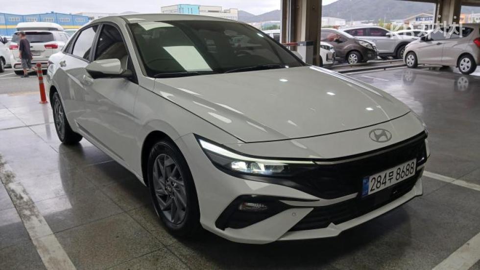 Hyundai Avante — фото 2
