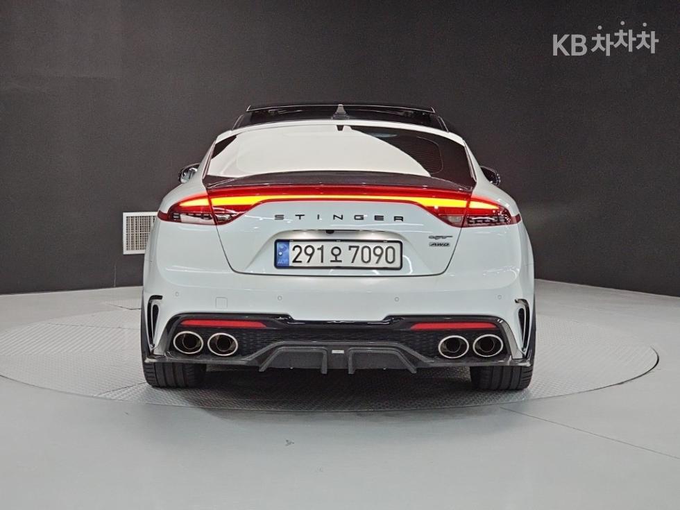 Kia Stinger GT — фото 3