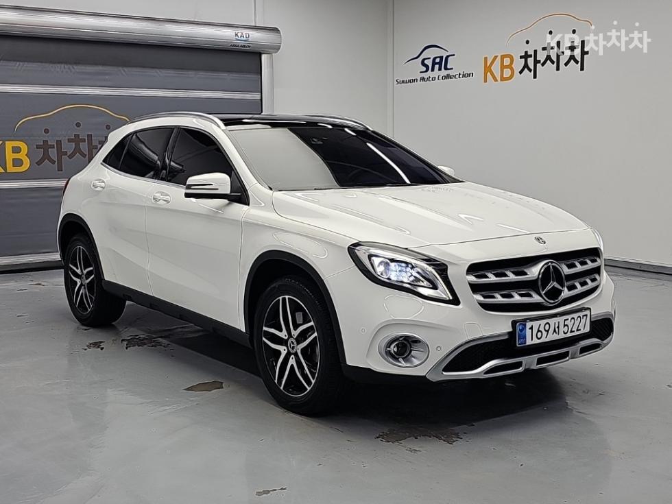 Mercedes-Benz GLA-Class BASE MODEL — фото 4