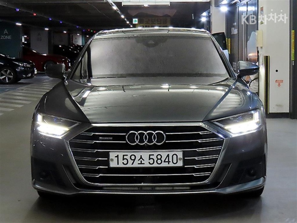 Audi A8 — фото 2
