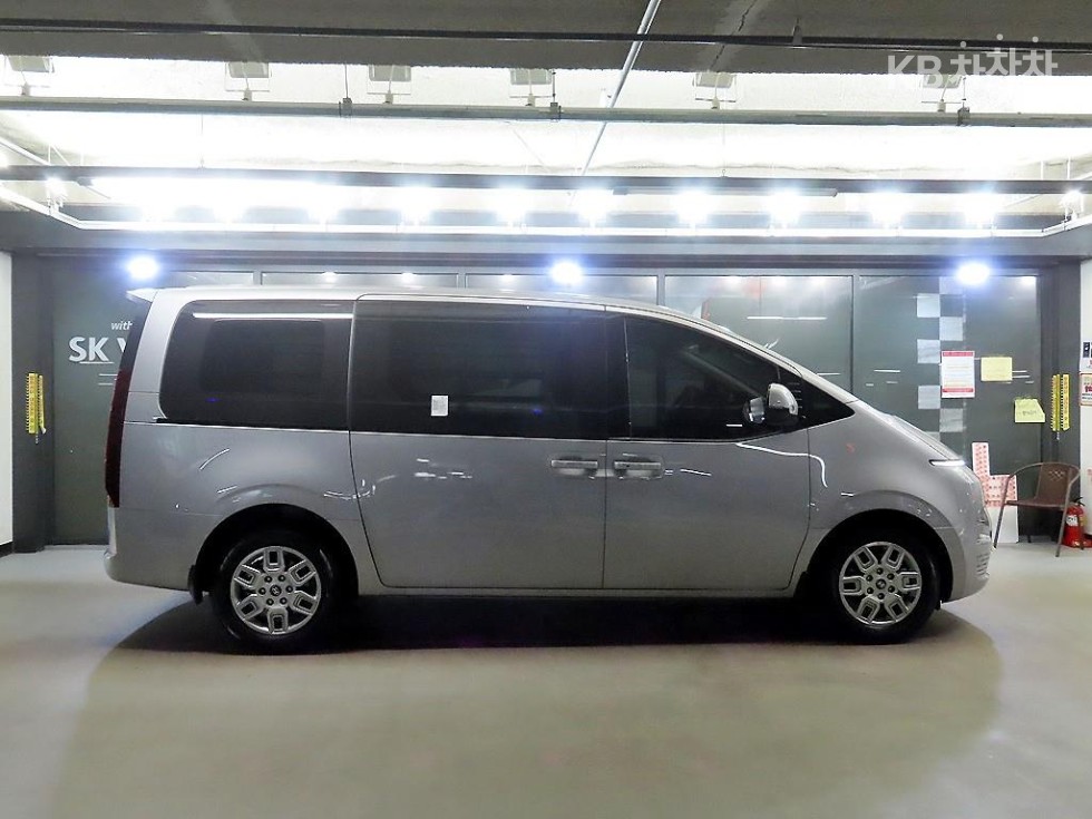 Hyundai Staria — фото 3
