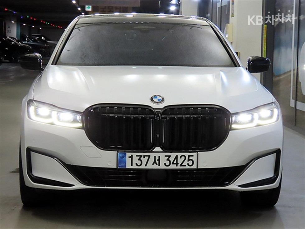 BMW 7 Series Design Pure Excellence — фото 2