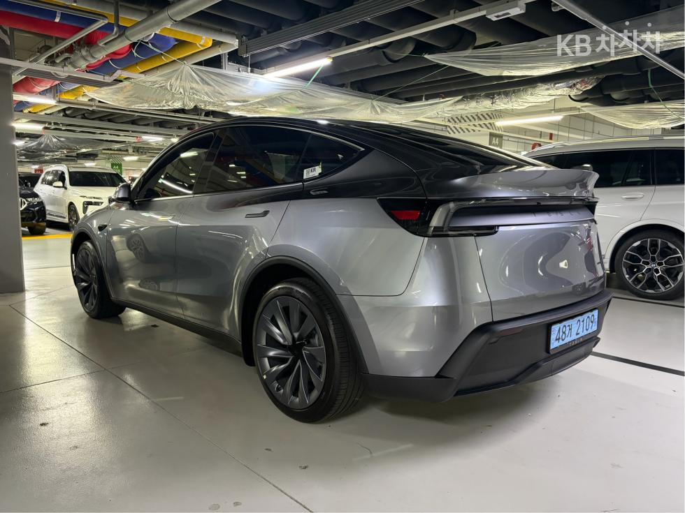 Tesla Model Y — фото 4