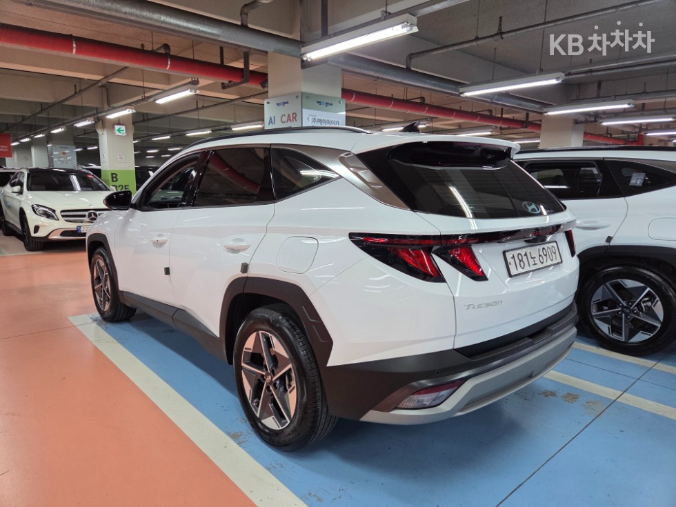 Hyundai Premium — фото 4