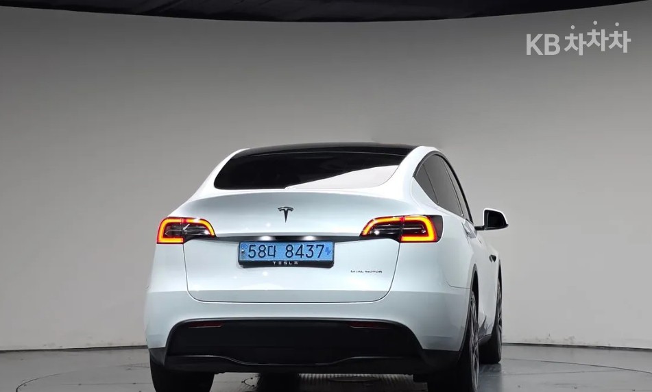 Tesla Model Y — фото 4