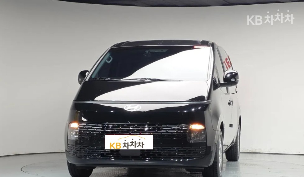 Hyundai Staria — фото 1