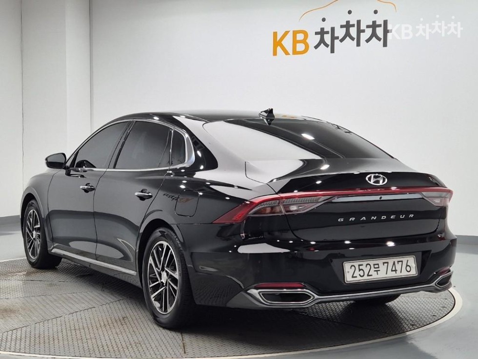 Hyundai Grandeur Premium — фото 2