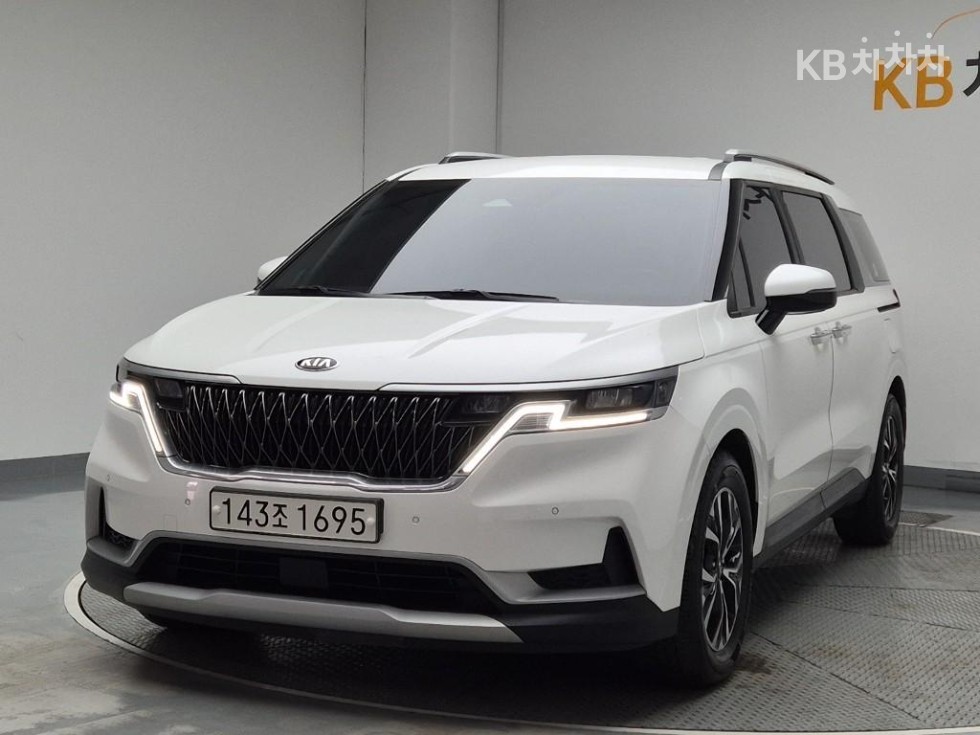 Kia Carnival PRESTIGE — фото 1