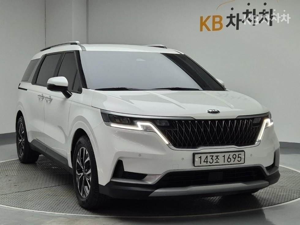 Kia Carnival PRESTIGE — фото 4