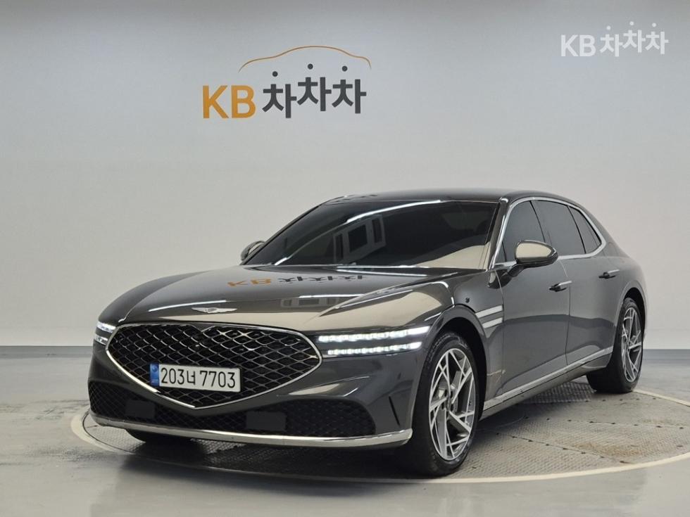 Genesis G90 BASE MODEL — фото 1