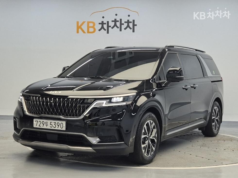Kia Carnival SIGNATURE — фото 1