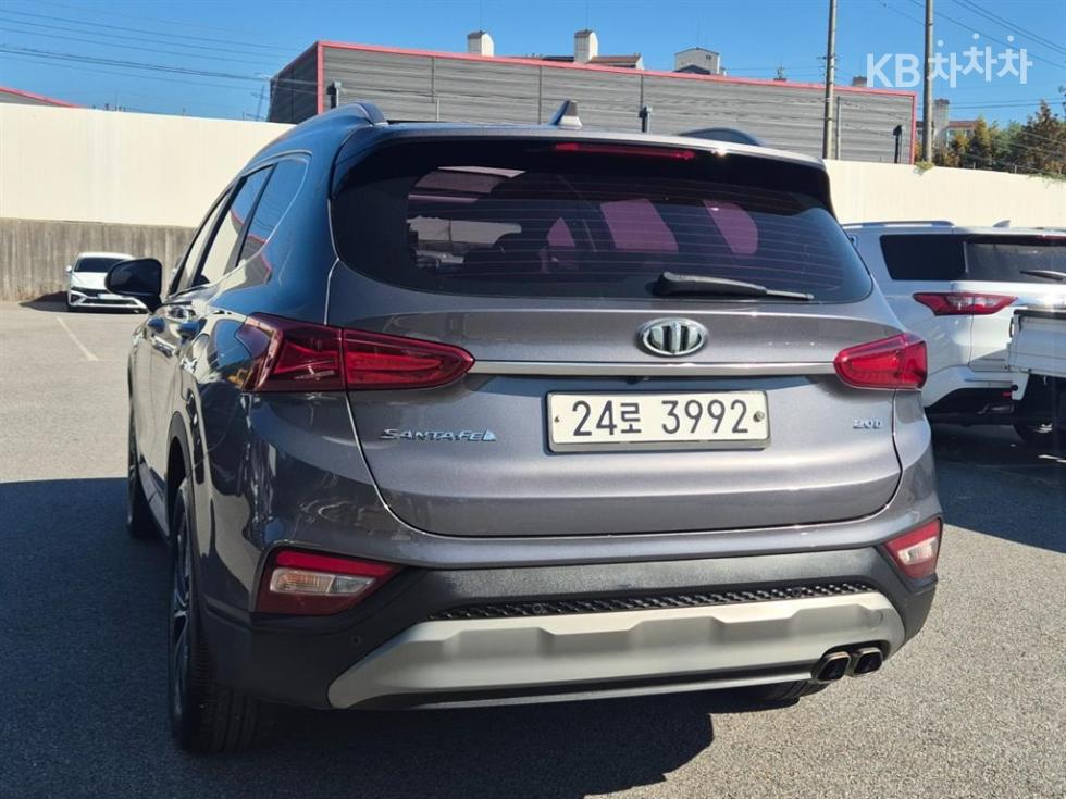Hyundai Santa Fe EXCLUSIVE — фото 4