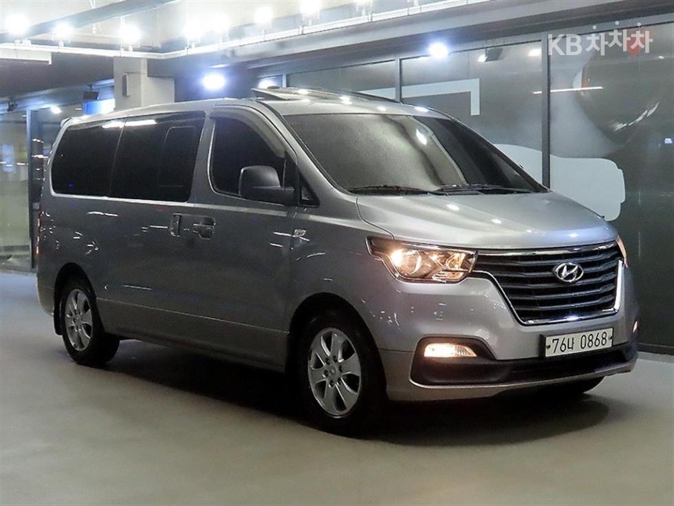 Hyundai Starex — фото 1