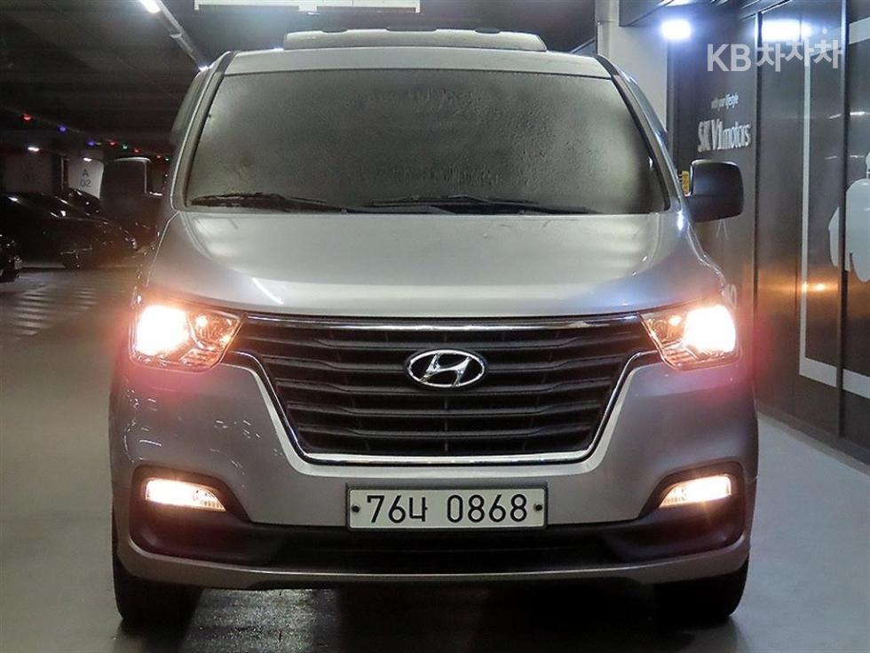 Hyundai Starex — фото 2