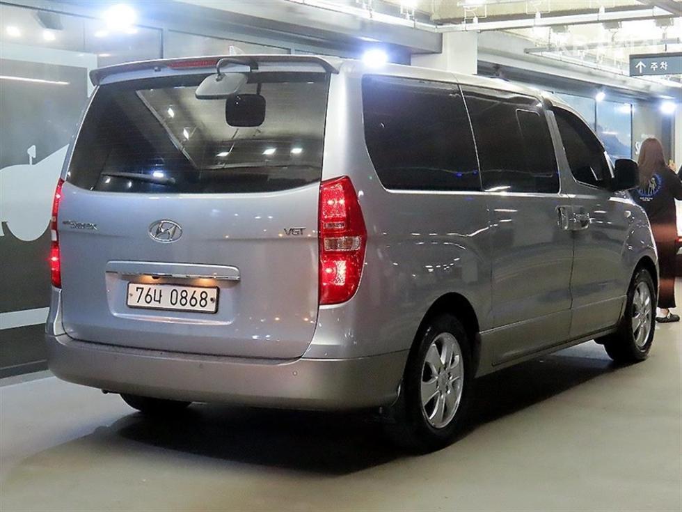 Hyundai Starex — фото 4