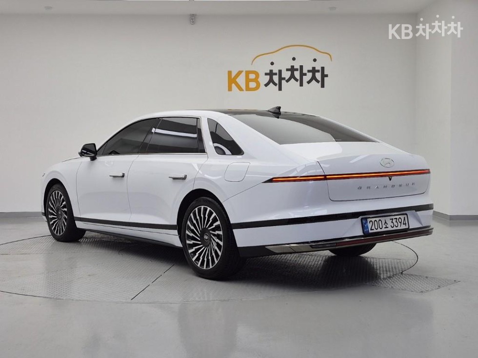 Hyundai Grandeur CALLIGRAPHY — фото 3