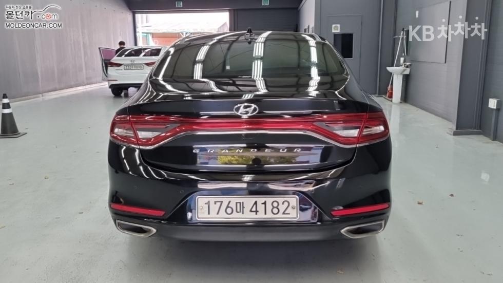 Hyundai Grandeur BASE MODEL — фото 4