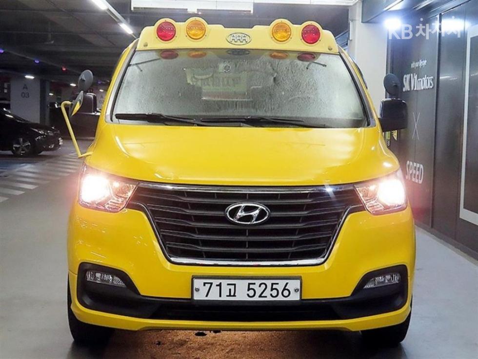 Hyundai Starex — фото 2