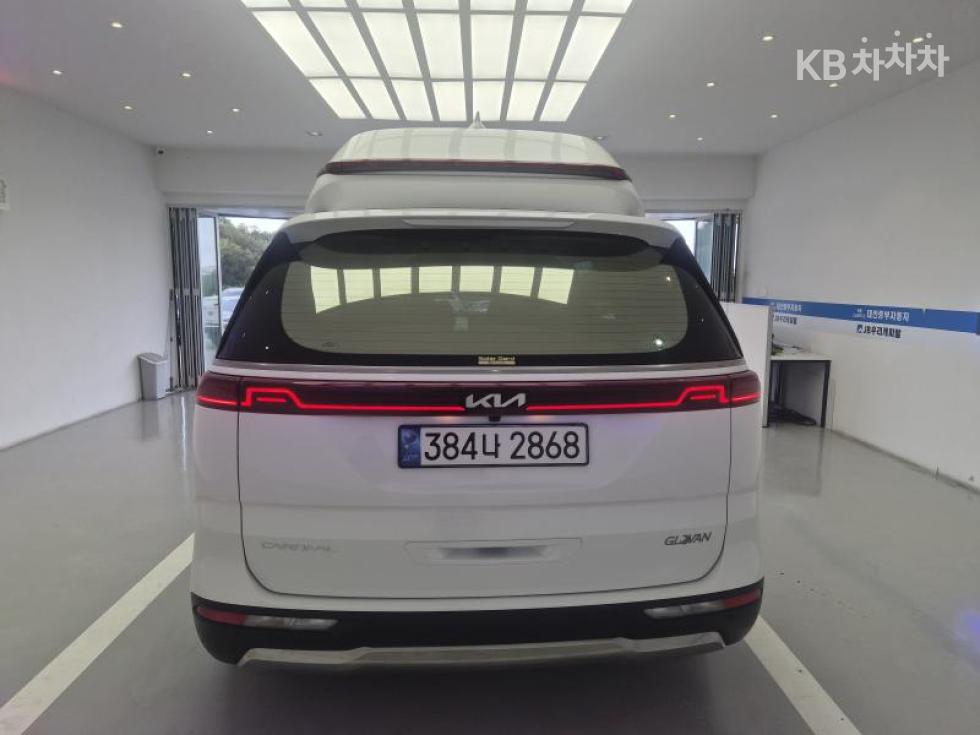 Kia Carnival SIGNATURE — фото 3