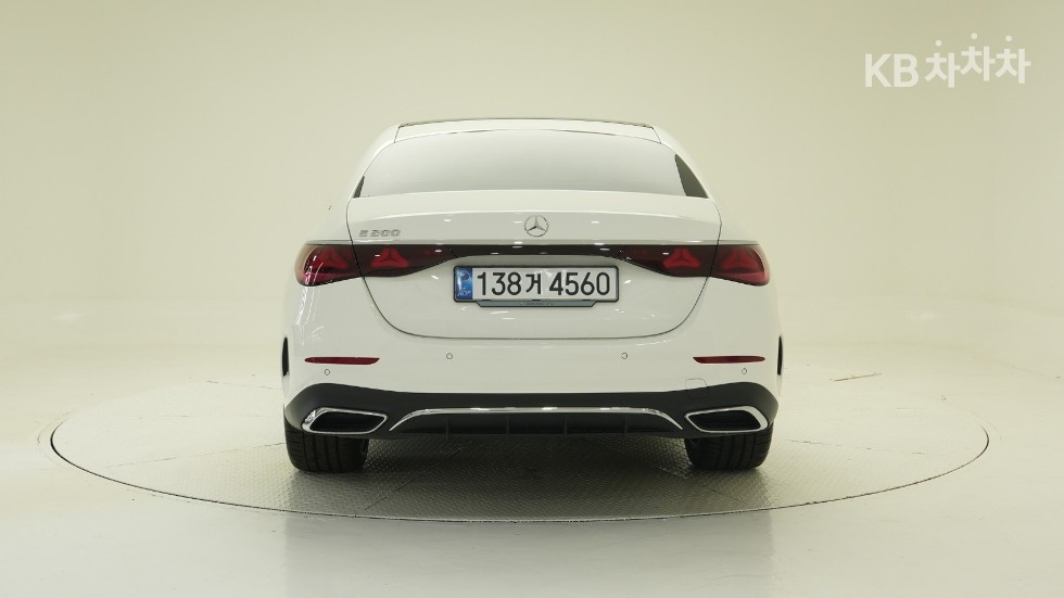 Mercedes-Benz E-Class AMG Line — фото 3