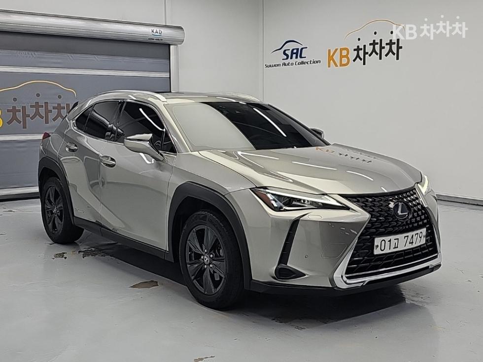 Lexus UX BASE MODEL — фото 4