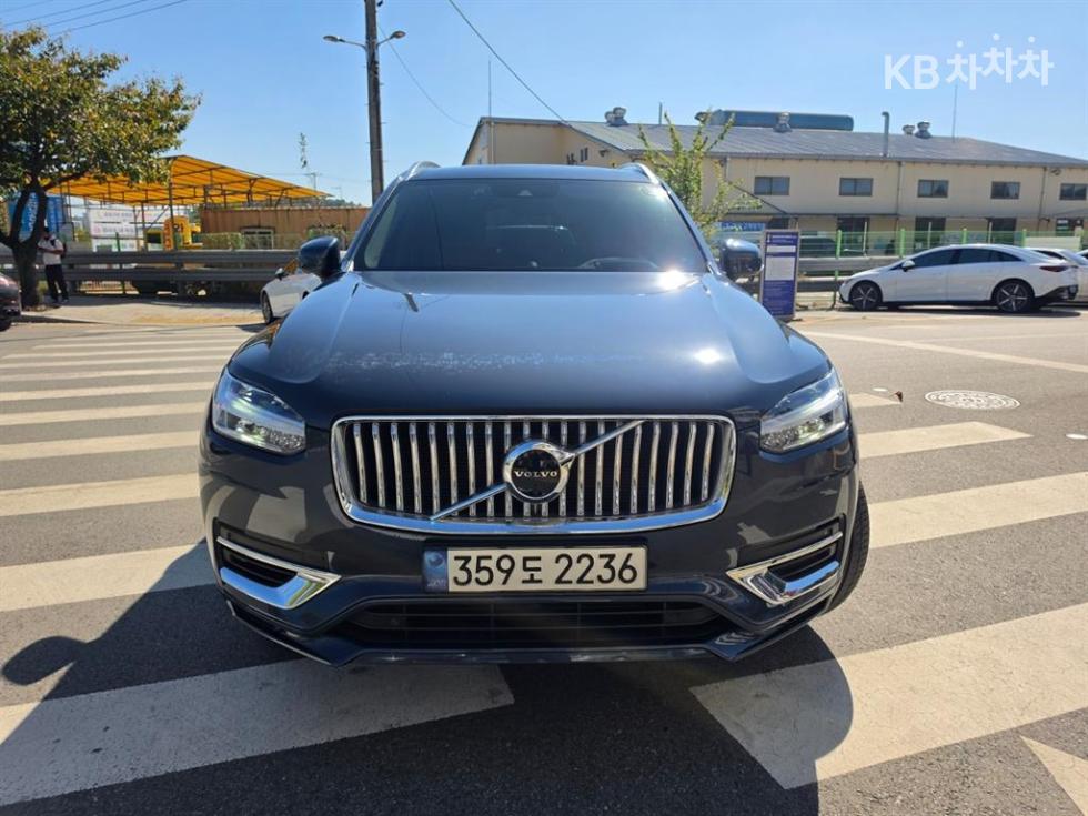Volvo XC90 Ultimate Bright — фото 1