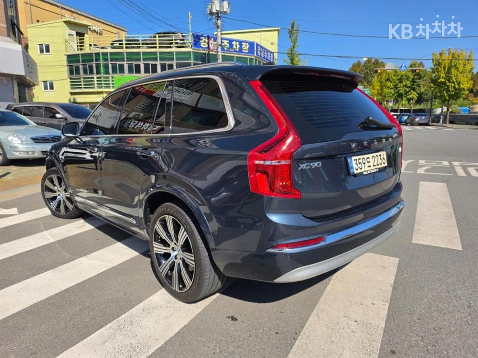 Volvo XC90 Ultimate Bright — фото 4