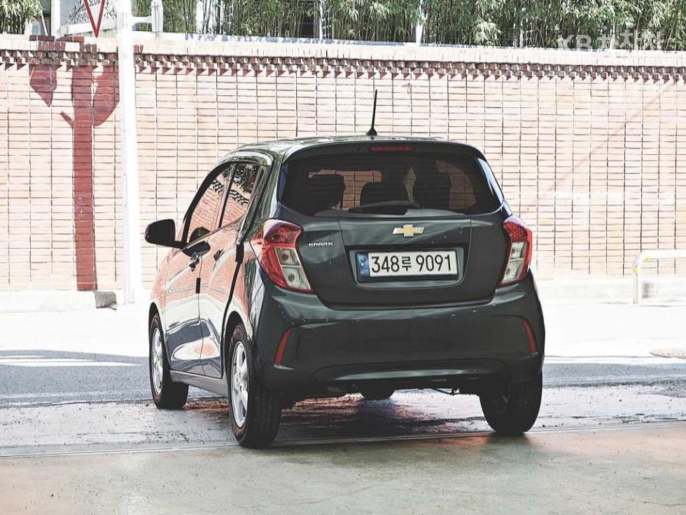 GM Korea Chevrolet Spark BASE MODEL — фото 4