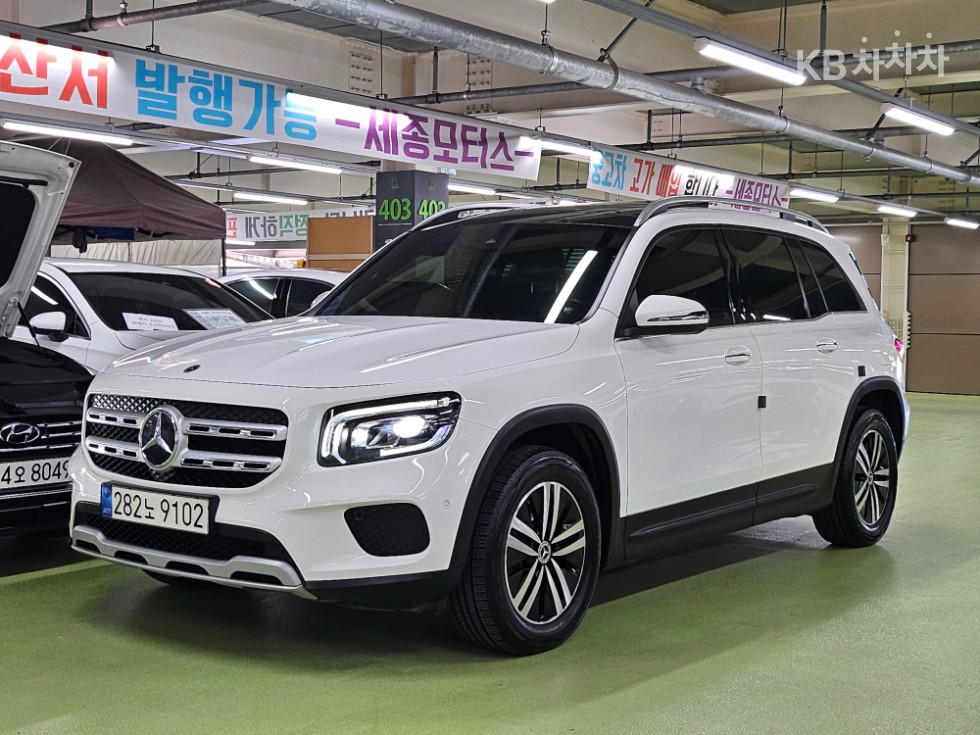 Mercedes-Benz GLB-Class — фото 1