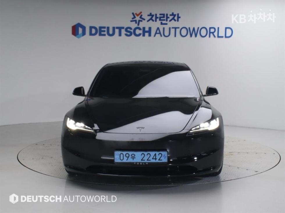 Tesla Model 3 — фото 3
