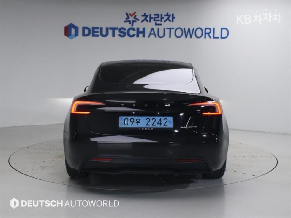 Tesla Model 3 — фото 4