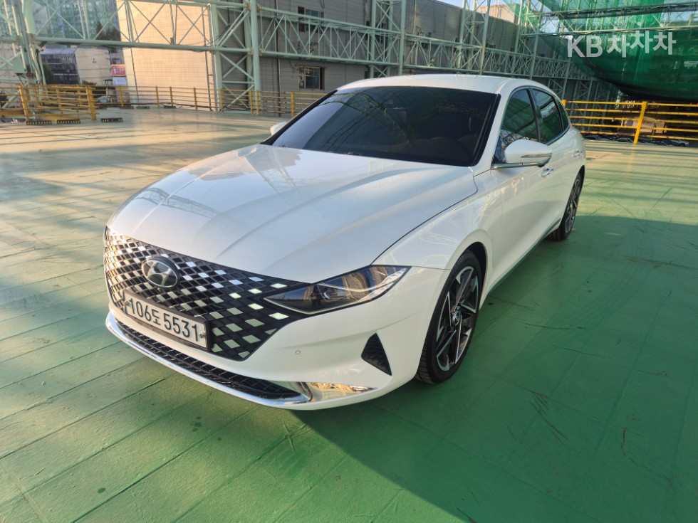 Hyundai Grandeur EXCLUSIVE — фото 1