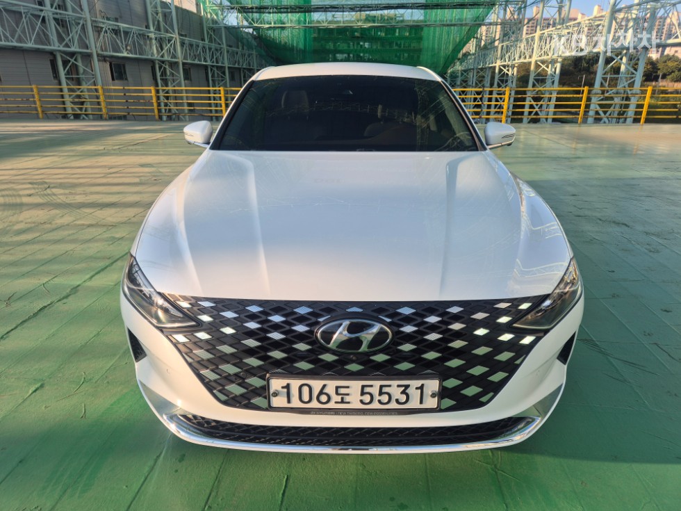 Hyundai Grandeur EXCLUSIVE — фото 2