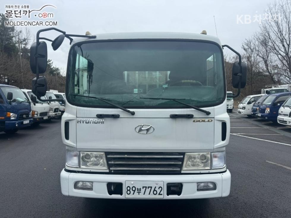 Hyundai Mega Truck