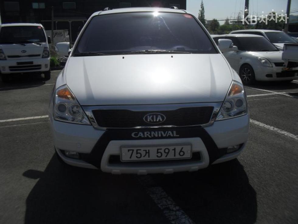 2013 kia carnival