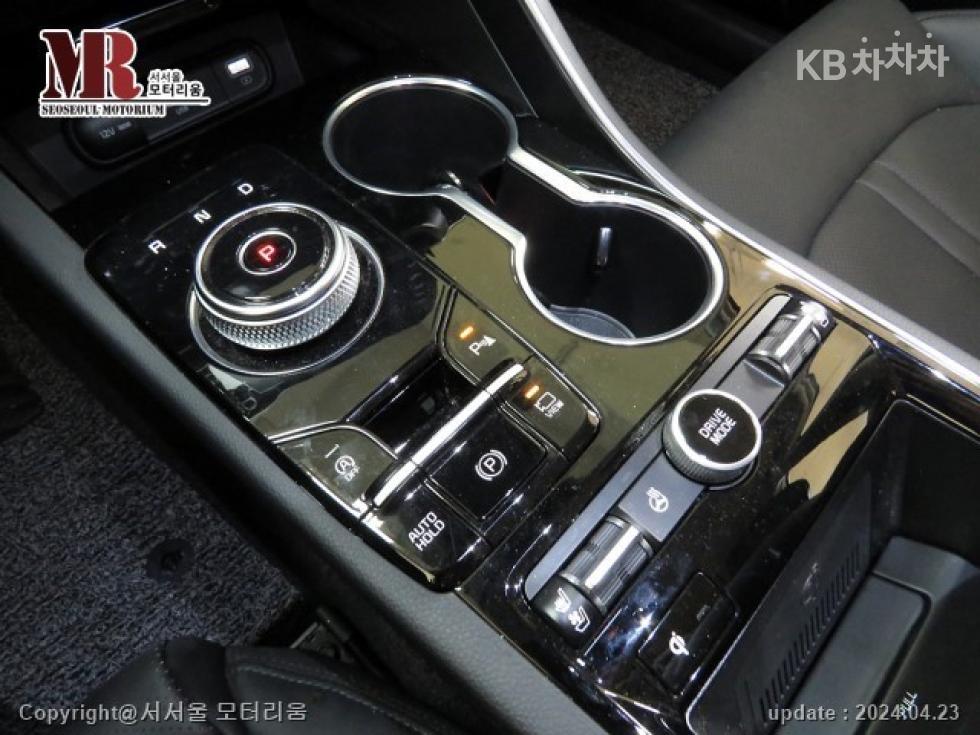 2023 - kia k5